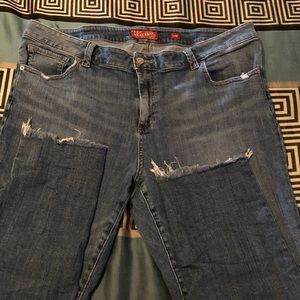 Lucky Brand Distressed leg jeans